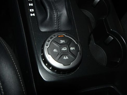 Used 2025 Ford Bronco Badlands AWD/4WD image 18