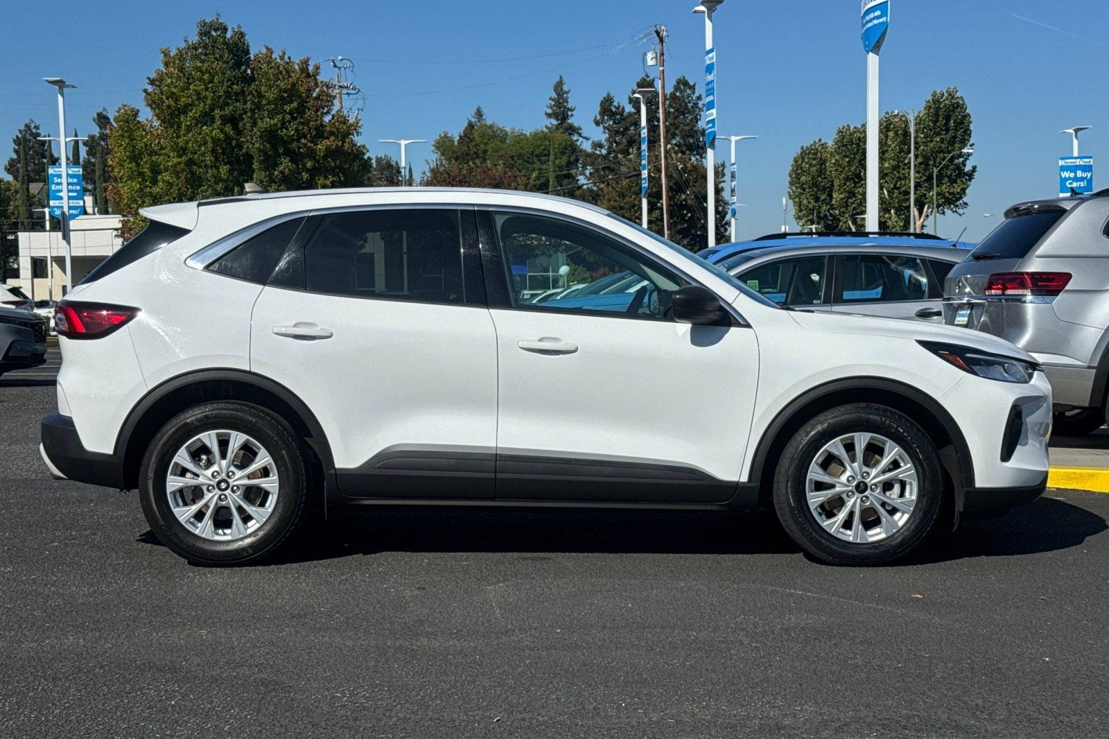 Used 2023 Ford Escape Active FWD image 8