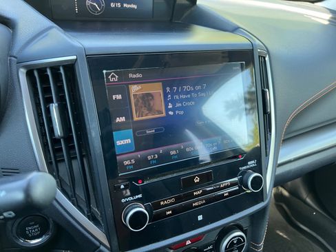 Used 2020 Subaru Crosstrek 2.0i Limited w/ Moonroof Package w/Navigation AWD/4WD image 15