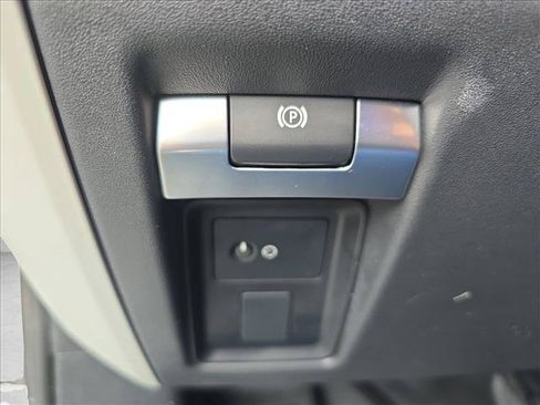 Used 2024 Land Rover Defender 110 S AWD/4WD image 25