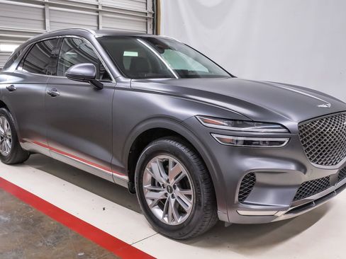 Certified 2023 Genesis GV70 2.5T AWD/4WD image 5