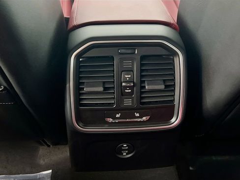 New 2026 Porsche Macan S image 27