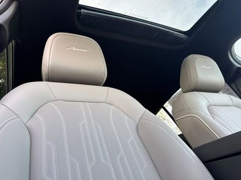 New 2026 Buick Envista Avenir image 18