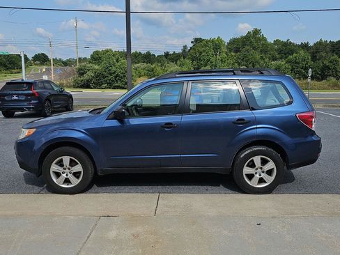 Used 2013 Subaru Forester 2.5X AWD/4WD image 3