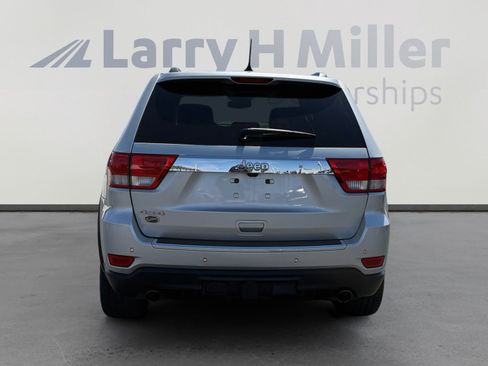 Used 2012 Jeep Grand Cherokee Overland AWD/4WD image 4