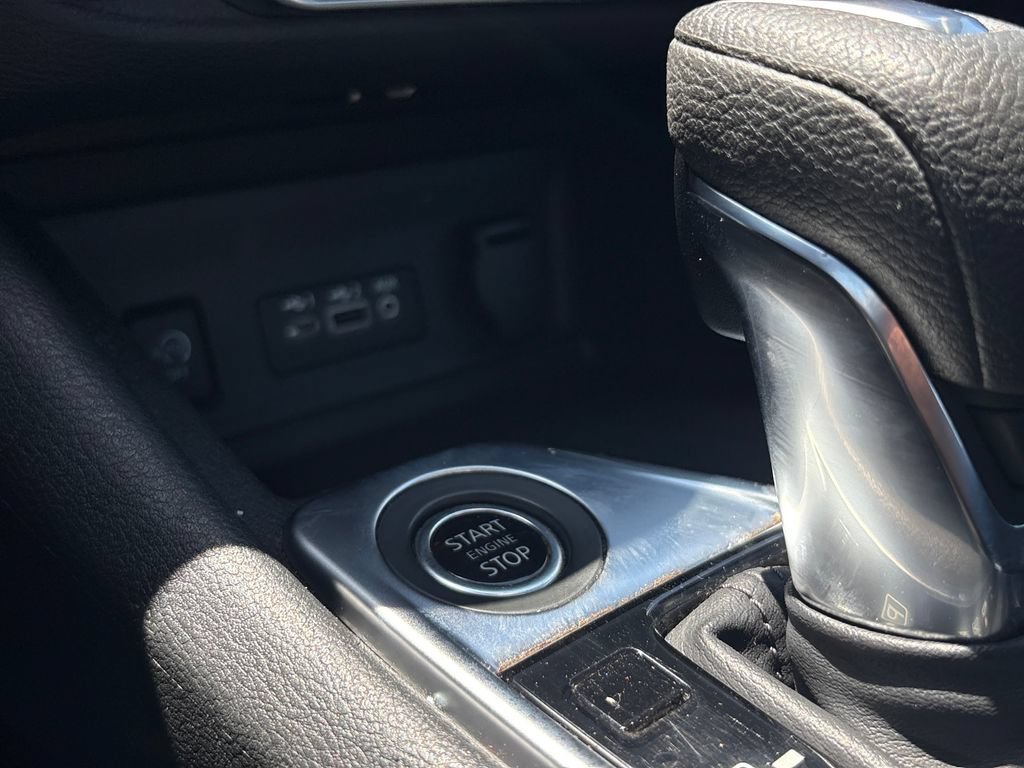 Used 2024 Nissan Sentra SV FWD image 12