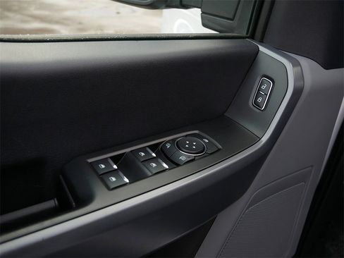 Certified 2024 Ford F350 XLT w/ FX4 Off-Road Package image 16