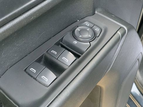 Used 2020 Chevrolet Silverado 1500 Custom w/ Custom Value Package image 22