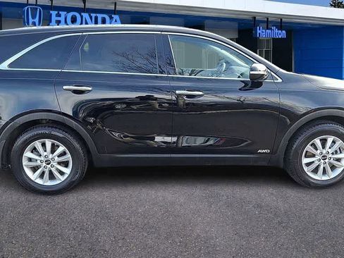 Used 2019 Kia Sorento LX V6 image 9