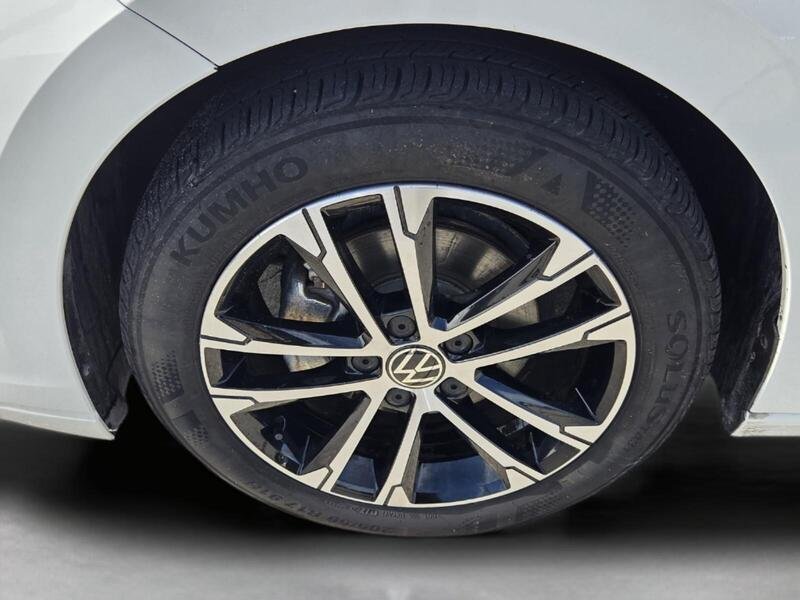 Used 2025 Volkswagen Jetta Sport FWD image 9