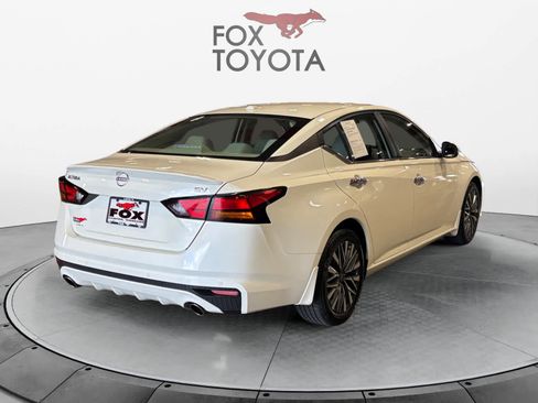 Used 2023 Nissan Altima 2.5 SV w/ SV Premium Package image 6