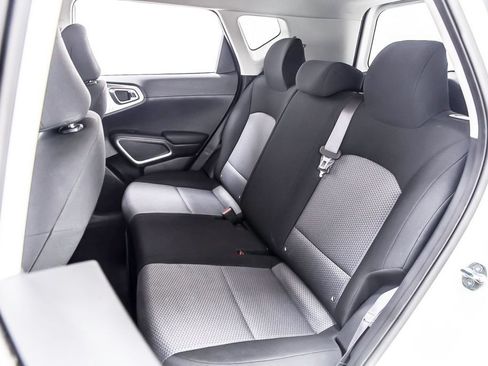 Used 2023 Kia Soul S FWD image 29