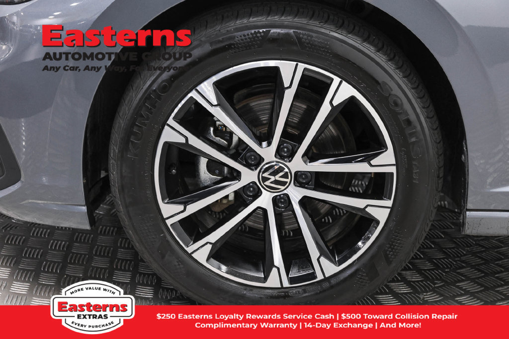 Used 2025 Volkswagen Jetta Sport FWD image 32