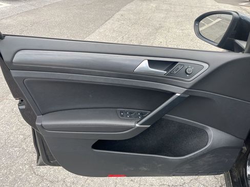 Used 2018 Volkswagen Golf SE FWD image 8