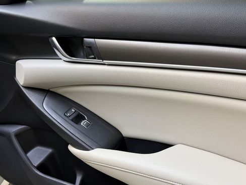 Used 2021 Honda Accord LX image 41