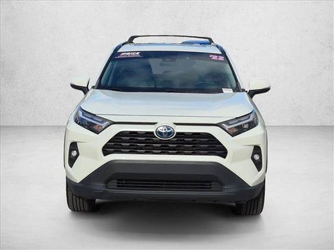 Used 2022 Toyota RAV4 XLE Premium AWD/4WD image 2