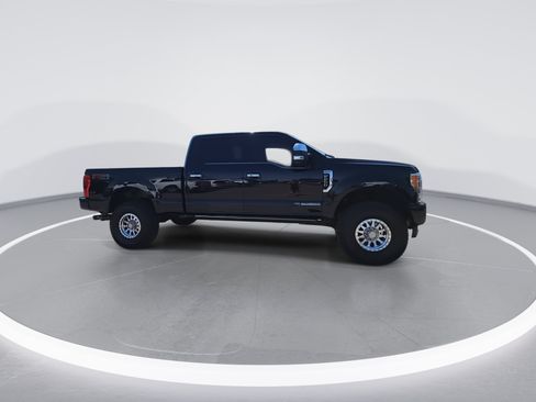 Used 2017 Ford F250 Platinum w/ Platinum Ultimate Package AWD/4WD image 6