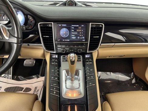 Used 2015 Porsche Panamera w/ Premium Package Plus RWD image 21