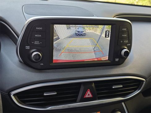 Used 2019 Hyundai Santa Fe SE image 14