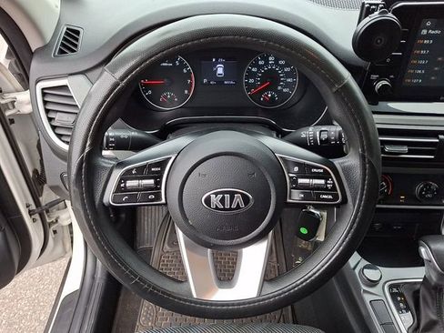 Used 2021 Kia Seltos LX image 18