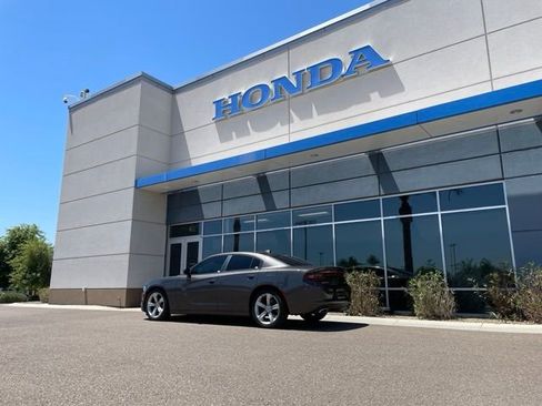 Used 2017 Dodge Charger SXT w/ Plus Group RWD image 18
