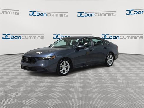 Used 2023 Honda Accord LX image 4