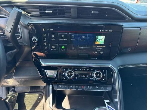 Used 2024 GMC Sierra 2500 Denali Ultimate image 11