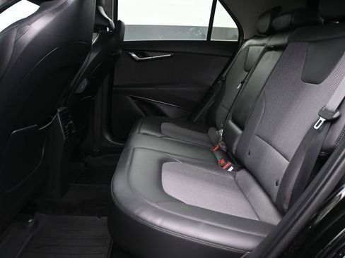 Used 2023 Kia Niro EX FWD image 11