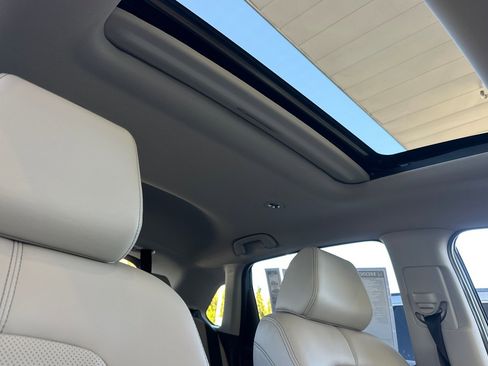 New 2026 Honda HR-V EX-L image 18