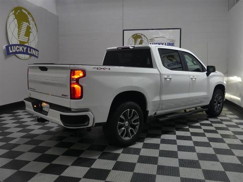 Used 2020 Chevrolet Silverado 1500 RST w/ RST Value Package AWD/4WD image 10