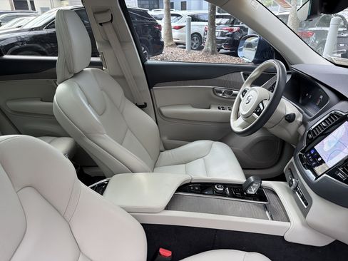 Used 2024 Volvo XC90 B5 Plus w/ Protection Package Premier AWD/4WD image 38