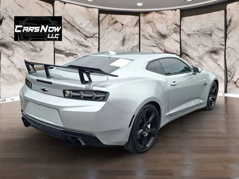 Used 2016 Chevrolet Camaro SS RWD image 6