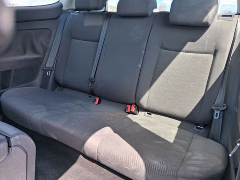 Used 2009 Volkswagen Rabbit S image 12