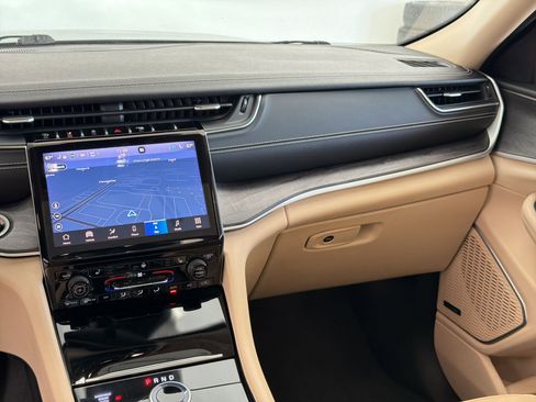 Used 2021 Jeep Grand Cherokee L Limited image 29