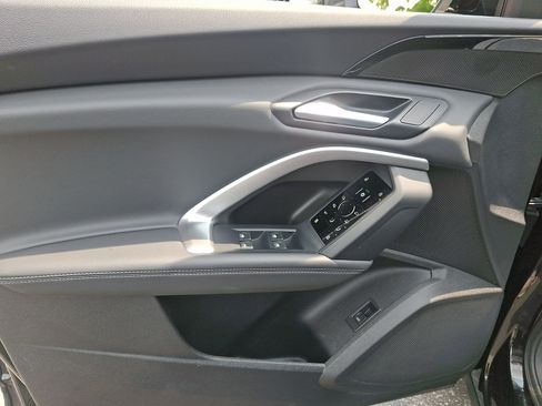 Certified 2025 Audi Q5 Premium w/ Convenience Package AWD/4WD image 12