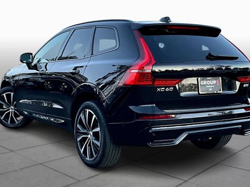 Certified 2024 Volvo XC60 B5 Plus w/ Protection Package Premier image 11
