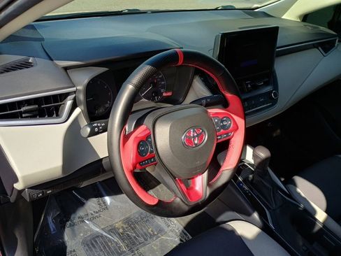 Used 2023 Toyota Corolla LE FWD image 11