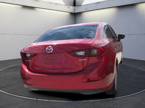 Used 2017 MAZDA MAZDA3 Touring FWD image 3