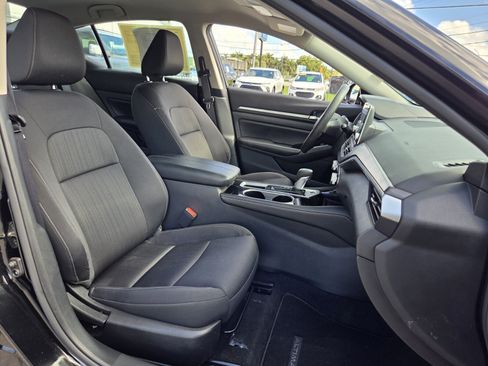 Used 2023 Nissan Altima 2.5 SV FWD image 18