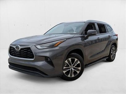Certified 2022 Toyota Highlander XLE