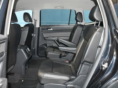 Certified 2023 Volkswagen Atlas SE image 18