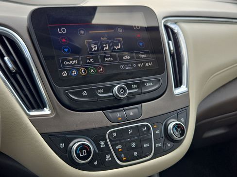 Used 2024 Chevrolet Malibu LT FWD image 26