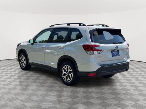 Used 2023 Subaru Forester Premium AWD/4WD image 6