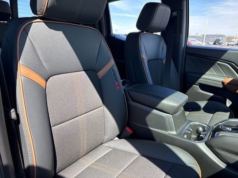 New 2026 GMC Canyon AT4 AWD/4WD image 37