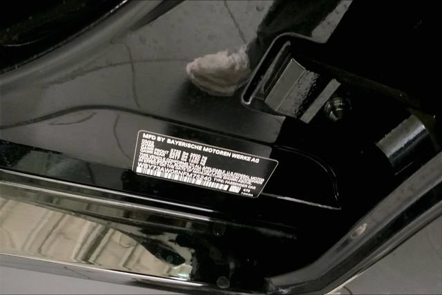 Used 2022 BMW i4 eDrive40 w/ M Sport Package RWD image 13