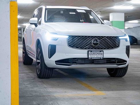 New 2025 Volvo XC90 T8 Core w/ Climate Package image 7