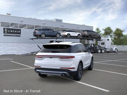 New 2026 Lincoln Corsair Premiere image 8