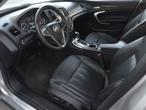 Used 2017 Buick Regal Sport Touring image 9