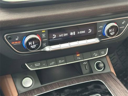 Used 2021 Audi Q5 e Premium Plus w/ Premium Plus Package image 30
