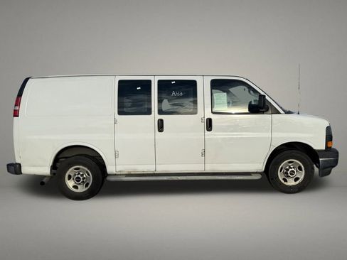 Used 2017 GMC Savana 2500 image 6